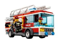LEGO City Feuerwehrfahrzeu LEGO City Feuerwehrfahrzeu